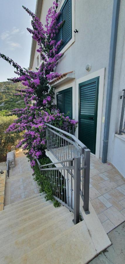 Marra & Kech * Ploce (Dubrovnik-Neretva)